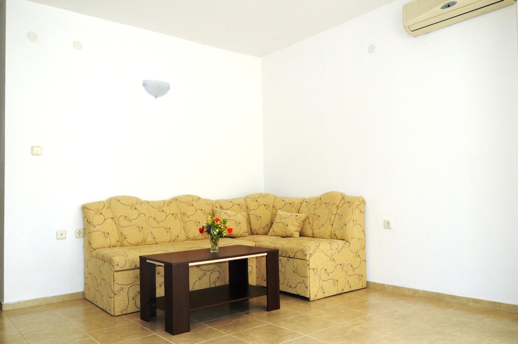 Natalia Apartment In Vista Del Mar 2 Sunny Beach Room photo